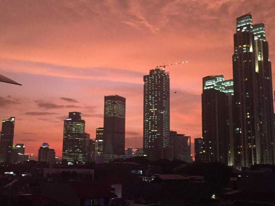 Rumah tetamu A Fantastic Roof View At Superb Location In