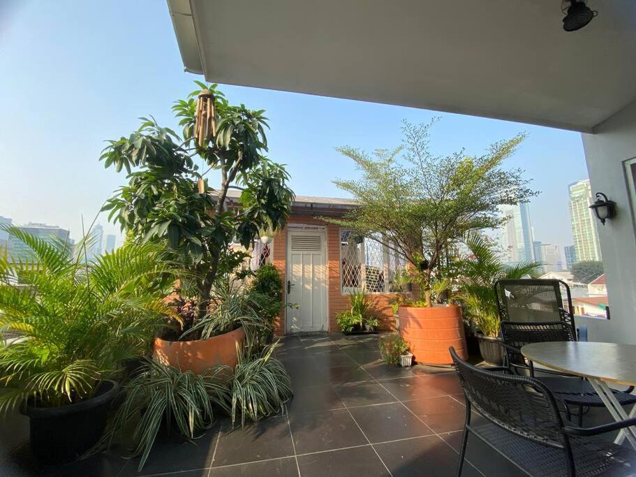 Rumah tetamu A Fantastic Roof View At Superb Location In Jakarta